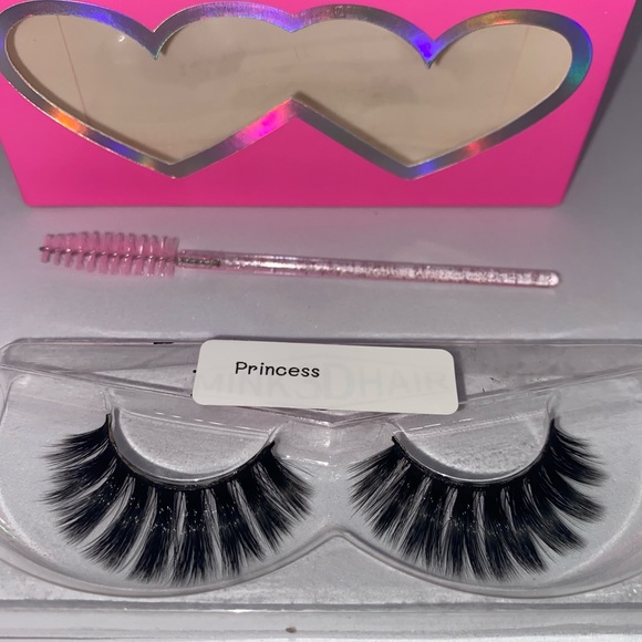 Mink Lashes - Picture 6 of 7